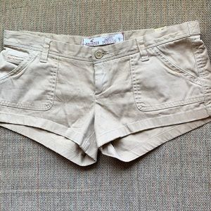 Hollister Shorts NWT, Size 5 (w27)